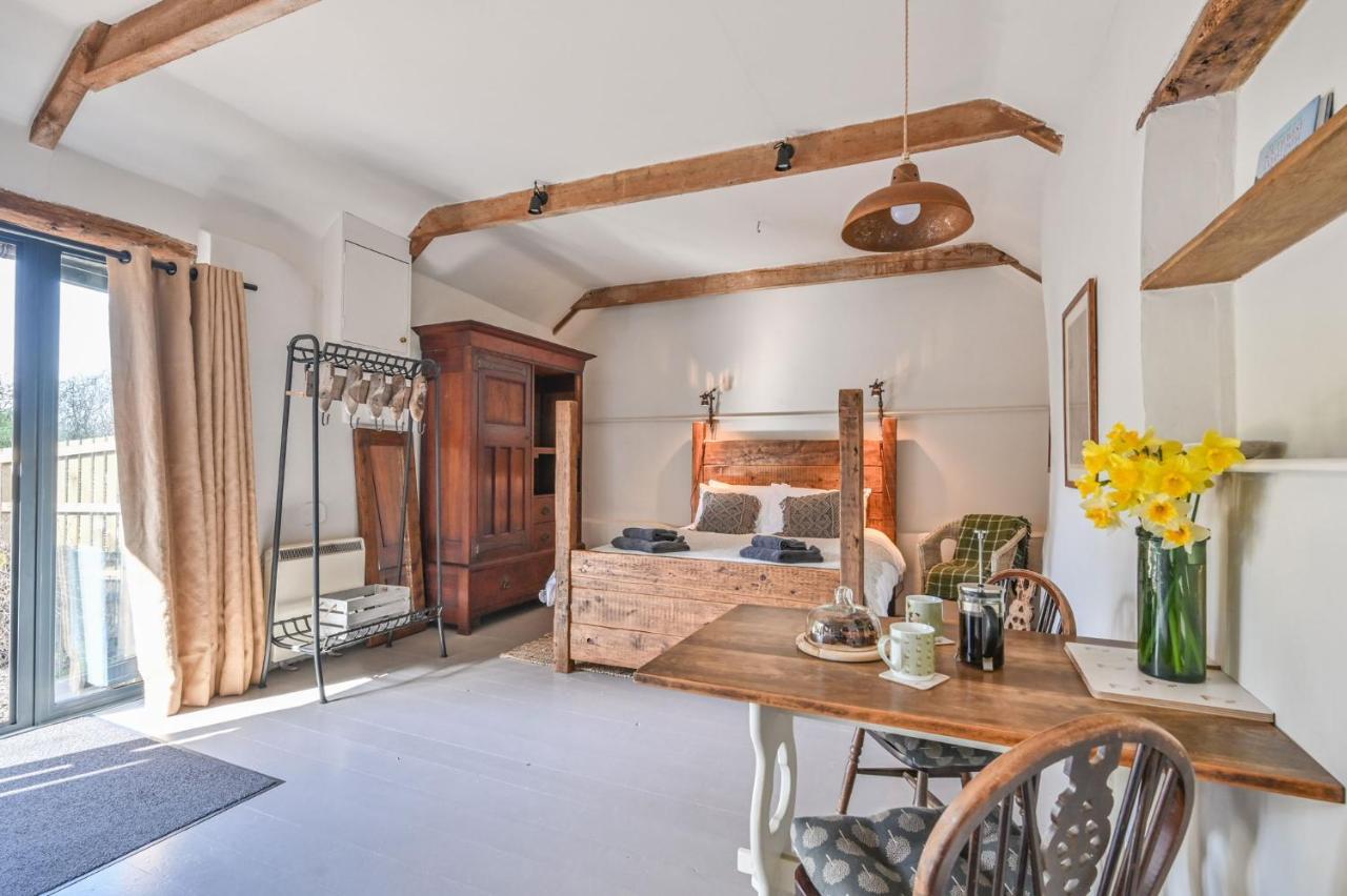 The Bothy - A Cosy Little Rustic Barn Holiday home Parracombe